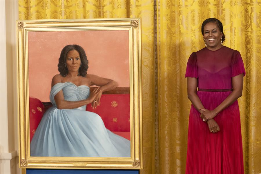 Barack Y Michelle Obama Revelan Sus Retratos Oficiales Entre Bromas Y ...