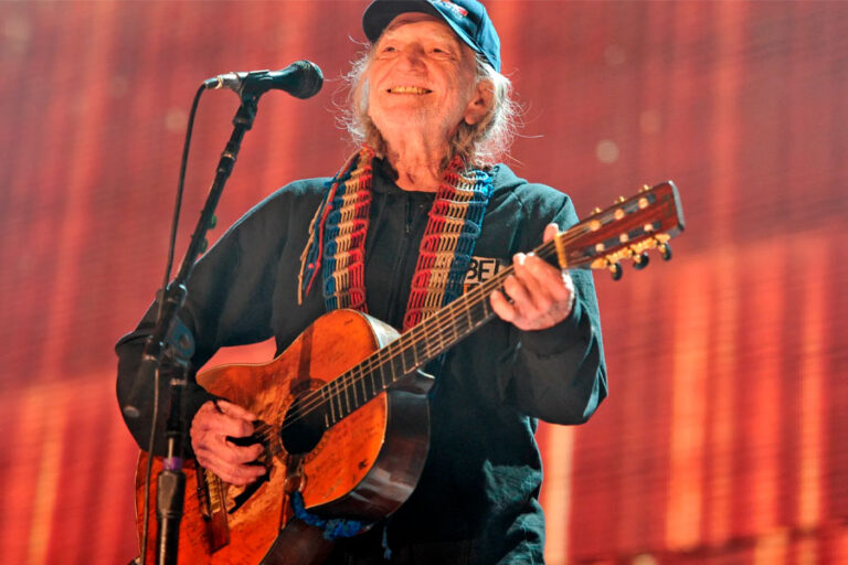 Willie Nelson's Fourth of July Picnic lands in the Philadelphia area